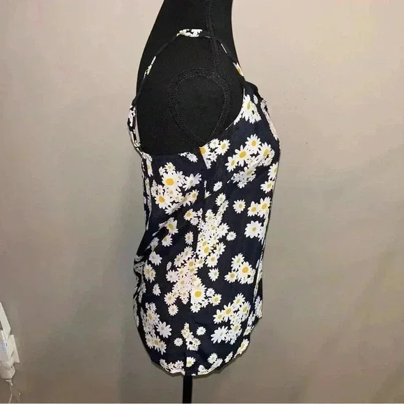 Only  Tank - Picture 2 of 5